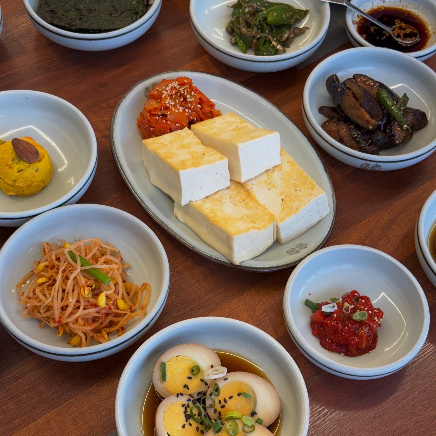 금자매식당 한상차림 또는 식당 분위기