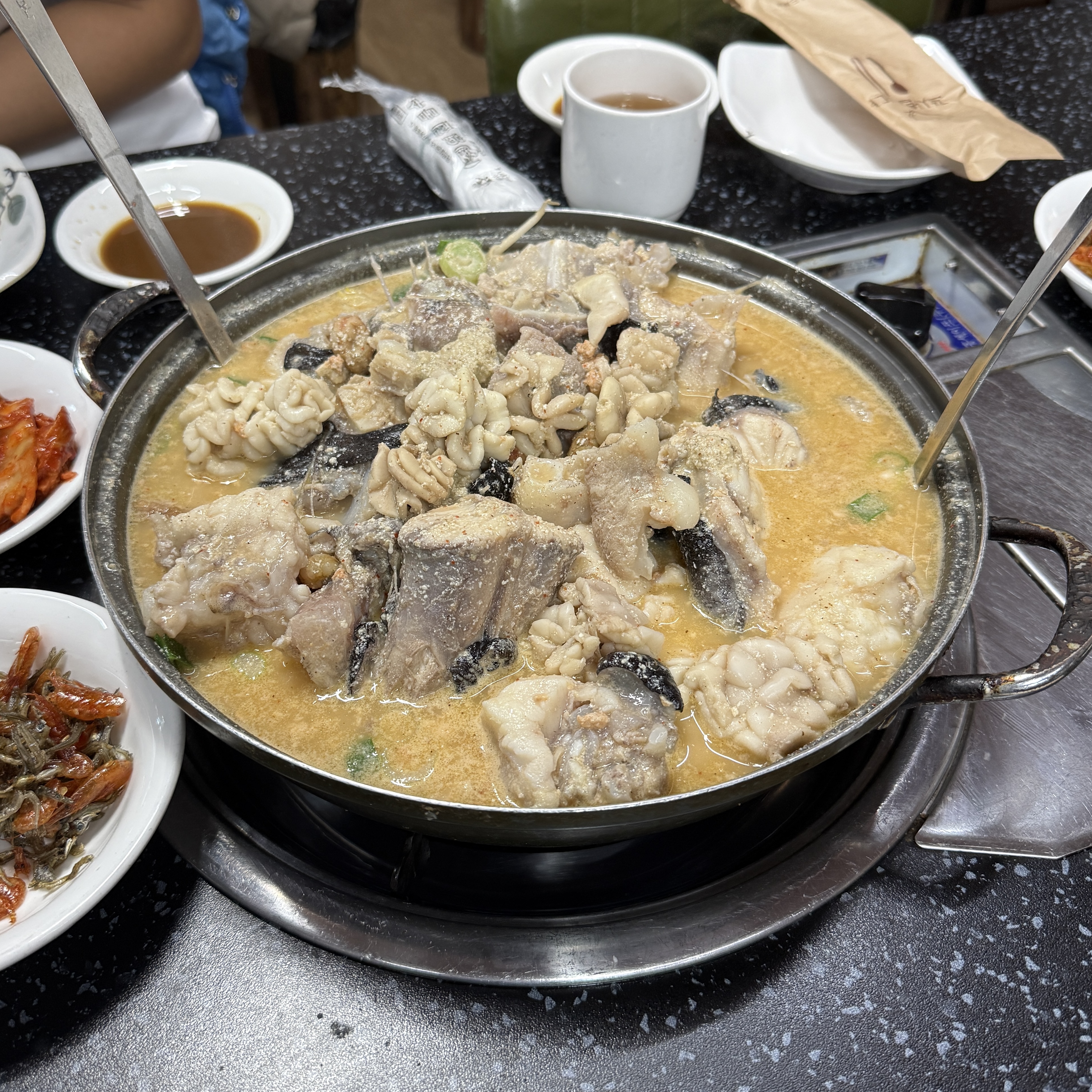 각지불 들깨아구탕 대표 음식